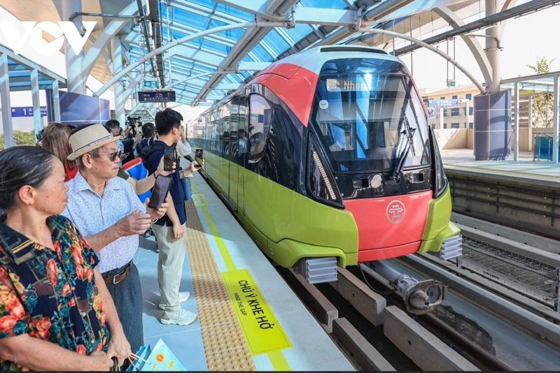 Đường sắt đô thị đón khách